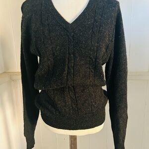 Vintage 80’s Women's Black Cable-Knit V-Neck Sweater